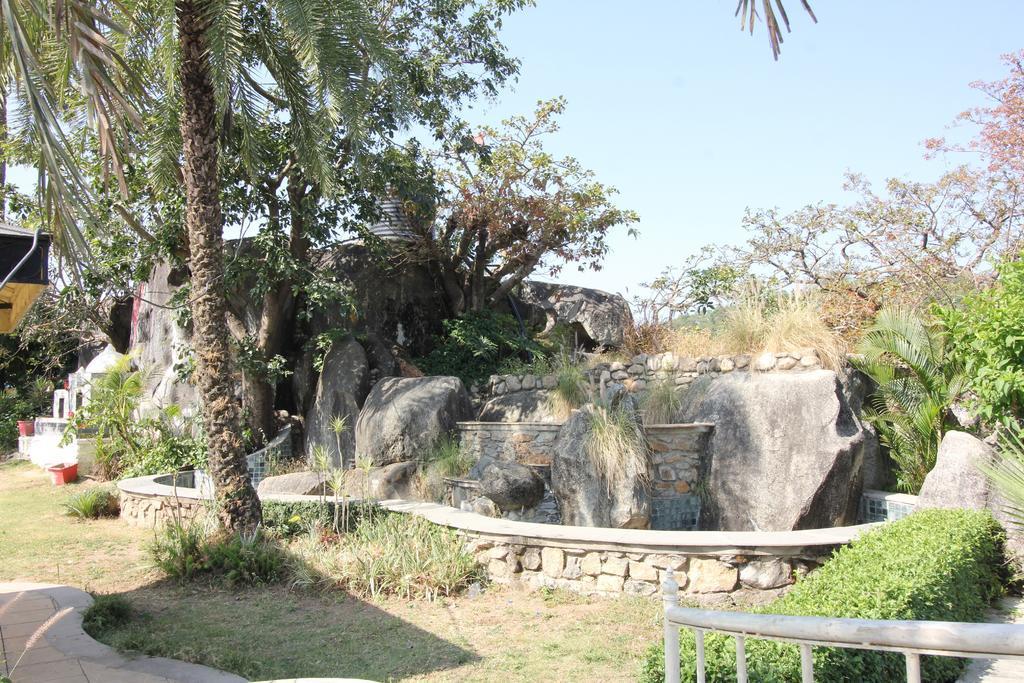 Richi Valley Mount Abu Hotel ภายนอก รูปภาพ