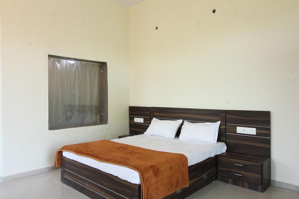 Richi Valley Mount Abu Hotel ภายนอก รูปภาพ