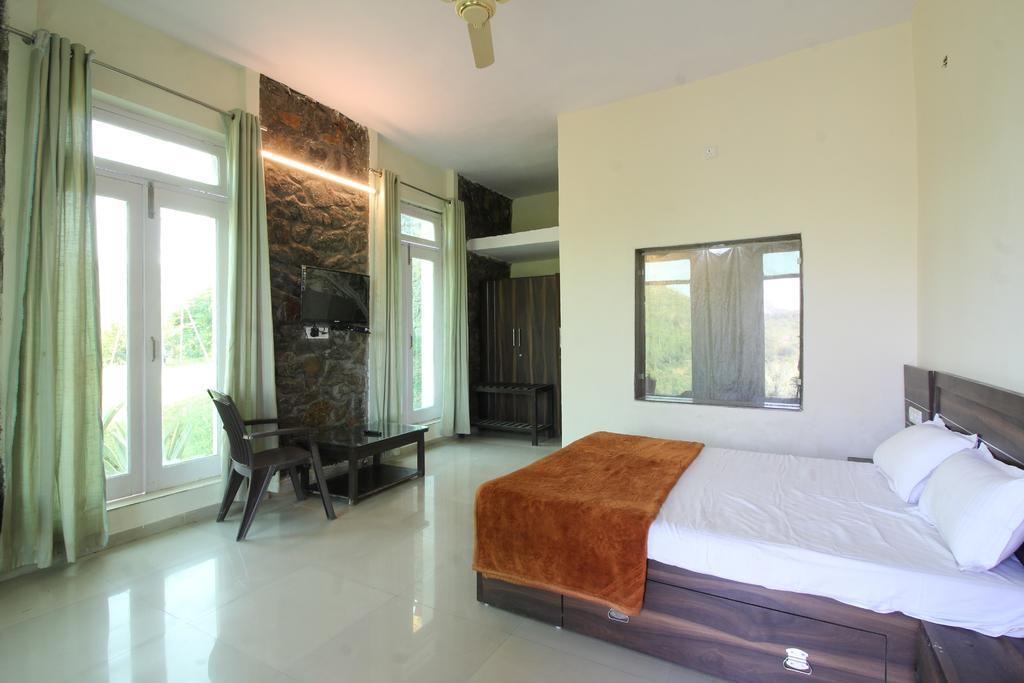 Richi Valley Mount Abu Hotel ภายนอก รูปภาพ